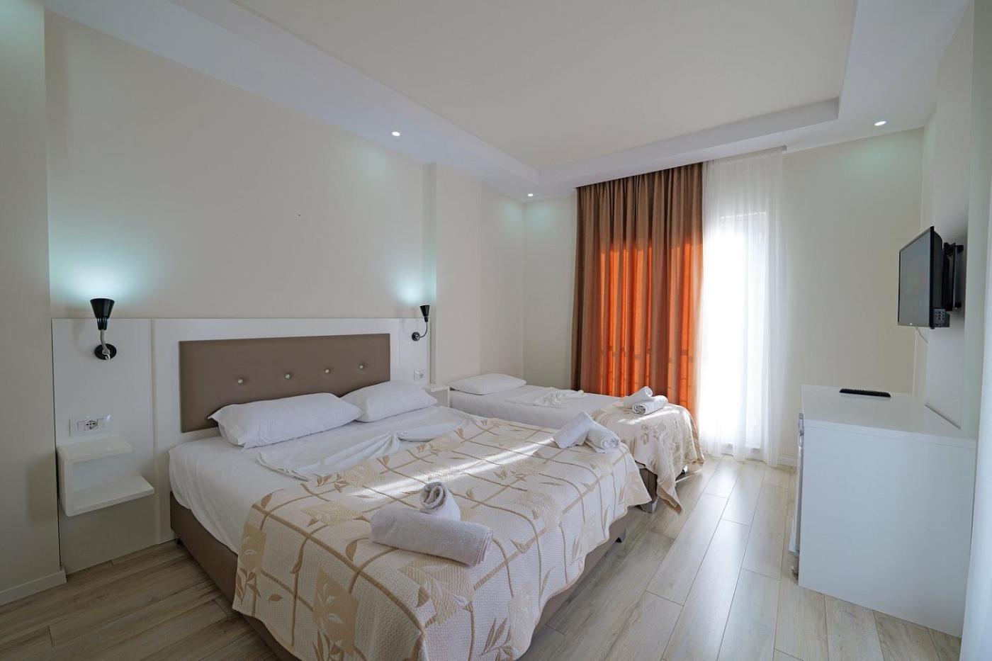 Helia Seaside Hotel Saranda Dış mekan fotoğraf