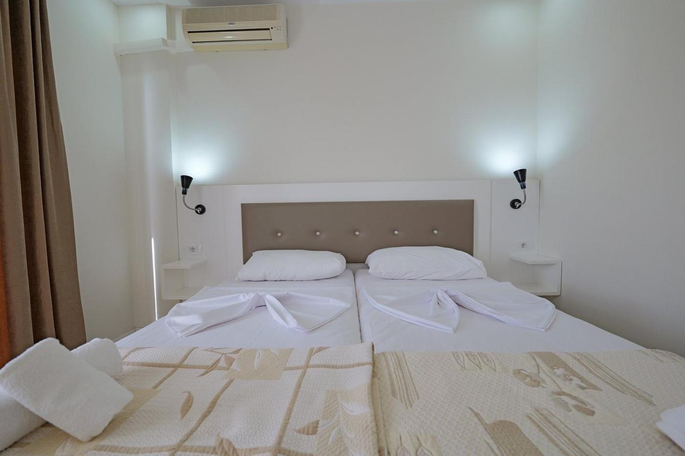 Helia Seaside Hotel Saranda Dış mekan fotoğraf
