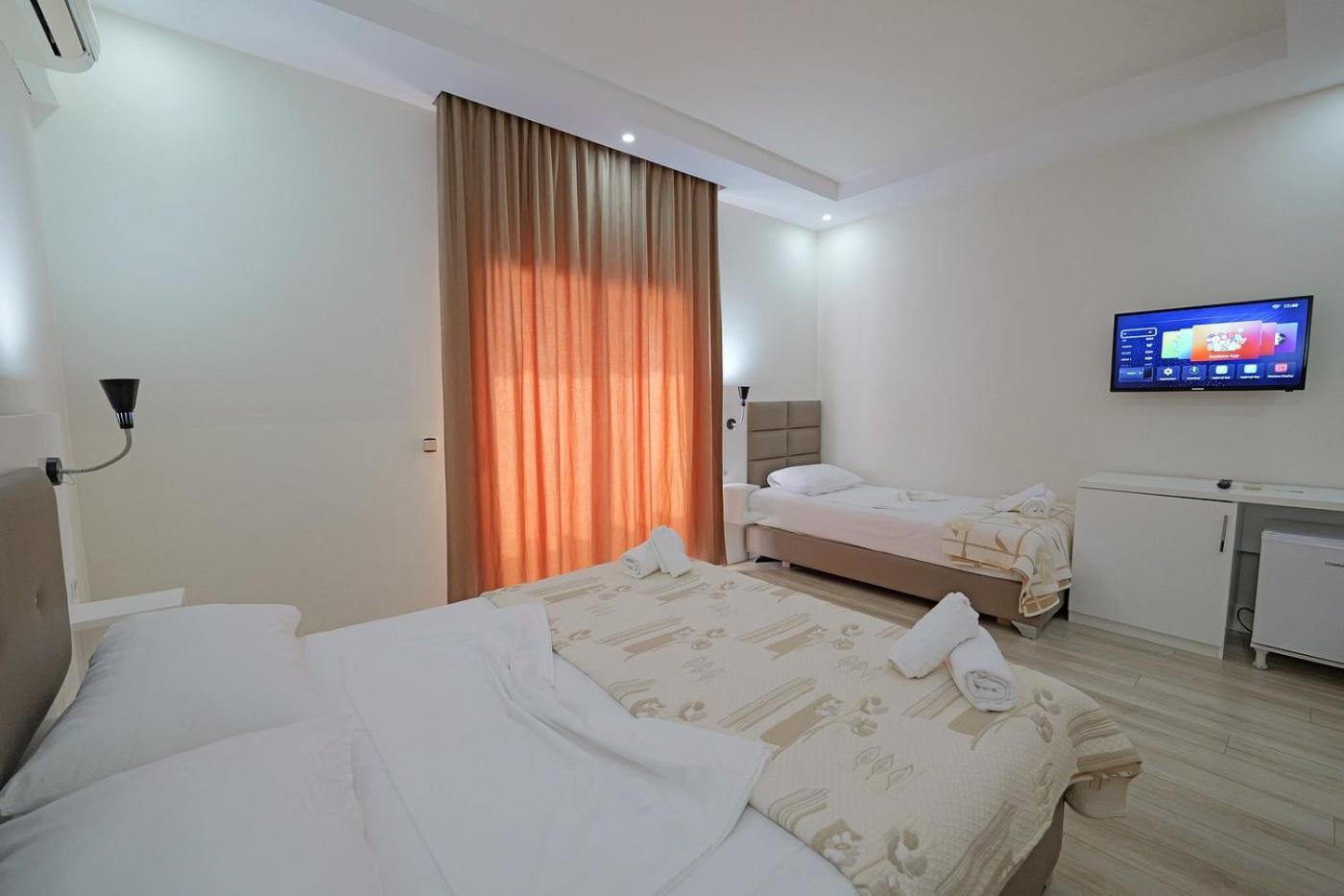 Helia Seaside Hotel Saranda Dış mekan fotoğraf