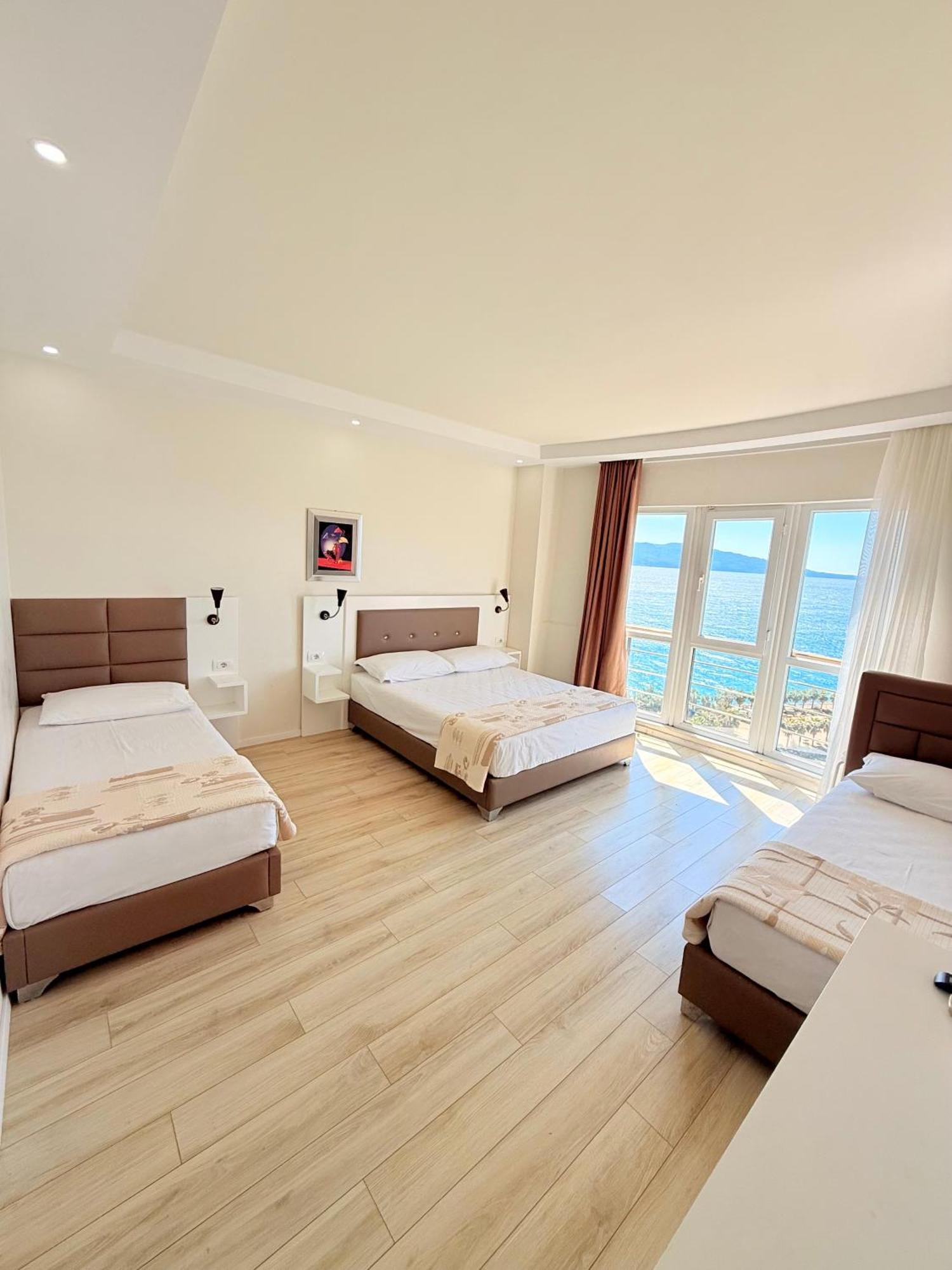 Helia Seaside Hotel Saranda Dış mekan fotoğraf