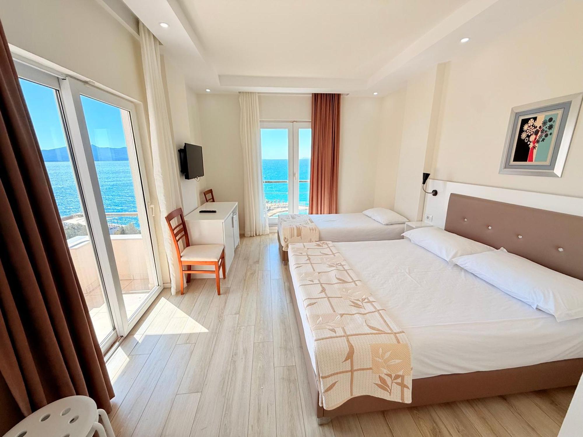 Helia Seaside Hotel Saranda Dış mekan fotoğraf