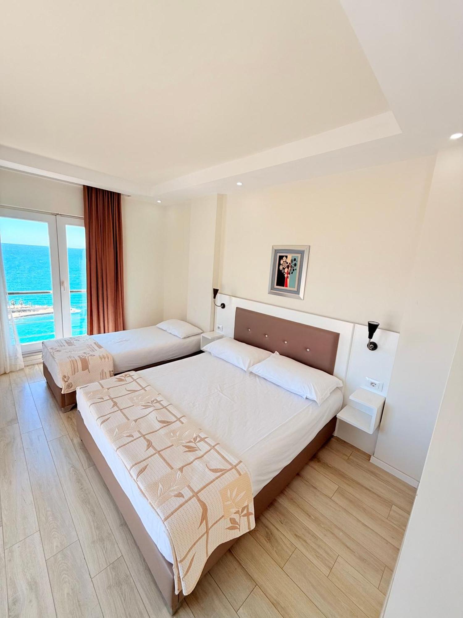 Helia Seaside Hotel Saranda Dış mekan fotoğraf